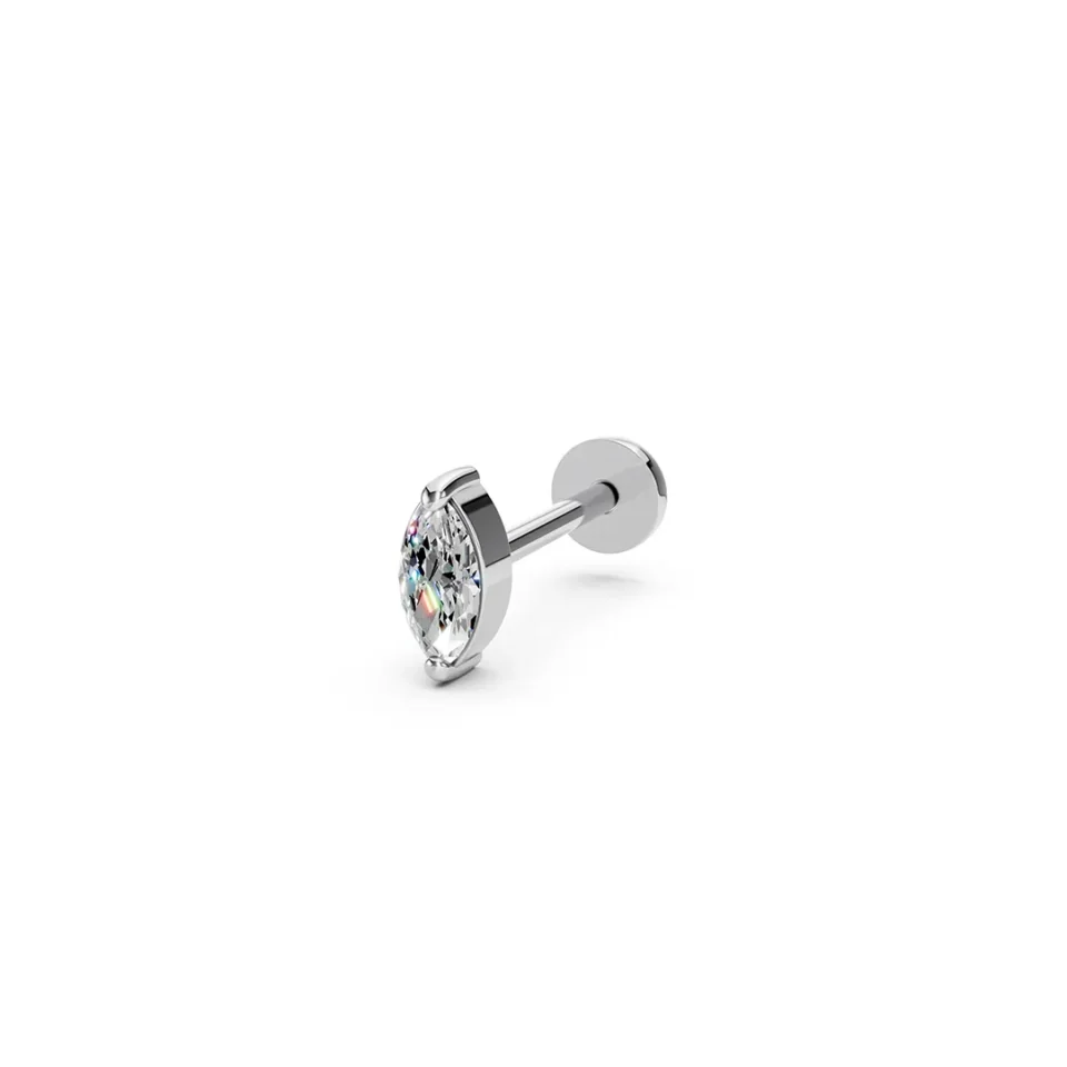 Mariquise stud white